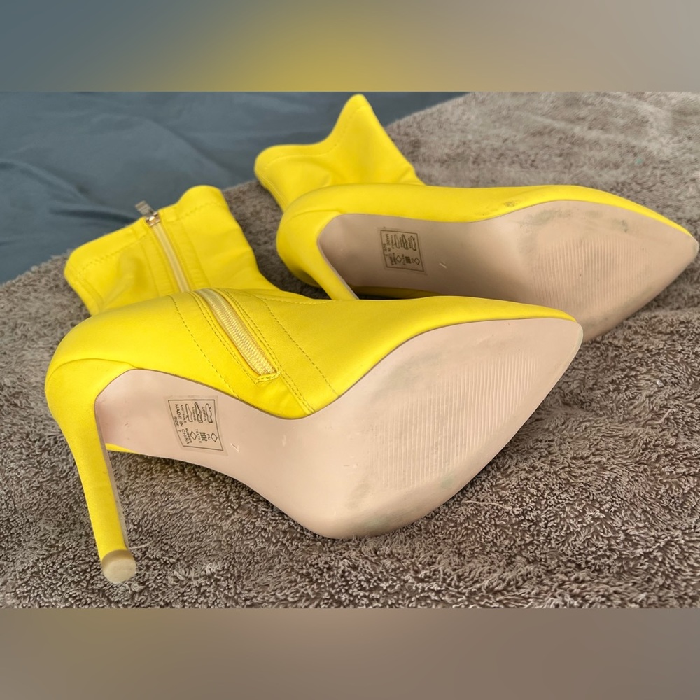 Yellow Diamonds - Picture 4 of 4
